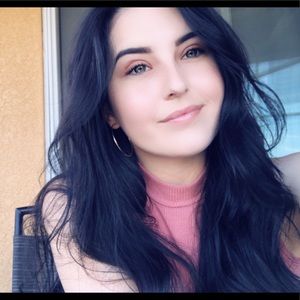 Meet your Posher, Christina